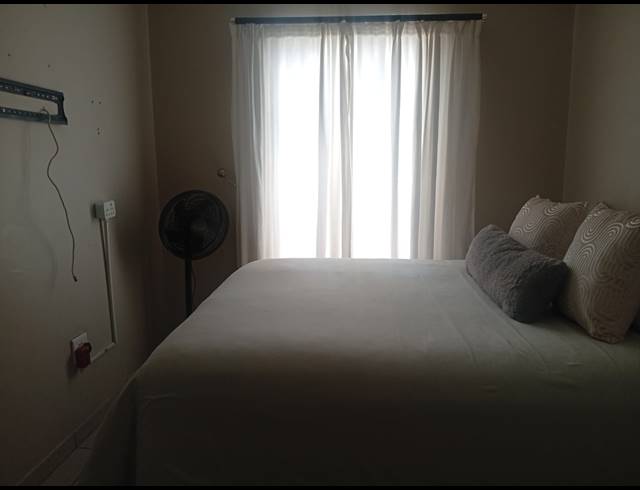 2 BEDROOM TOWNHOUSE FOR SALE IN WATERVAL EAST